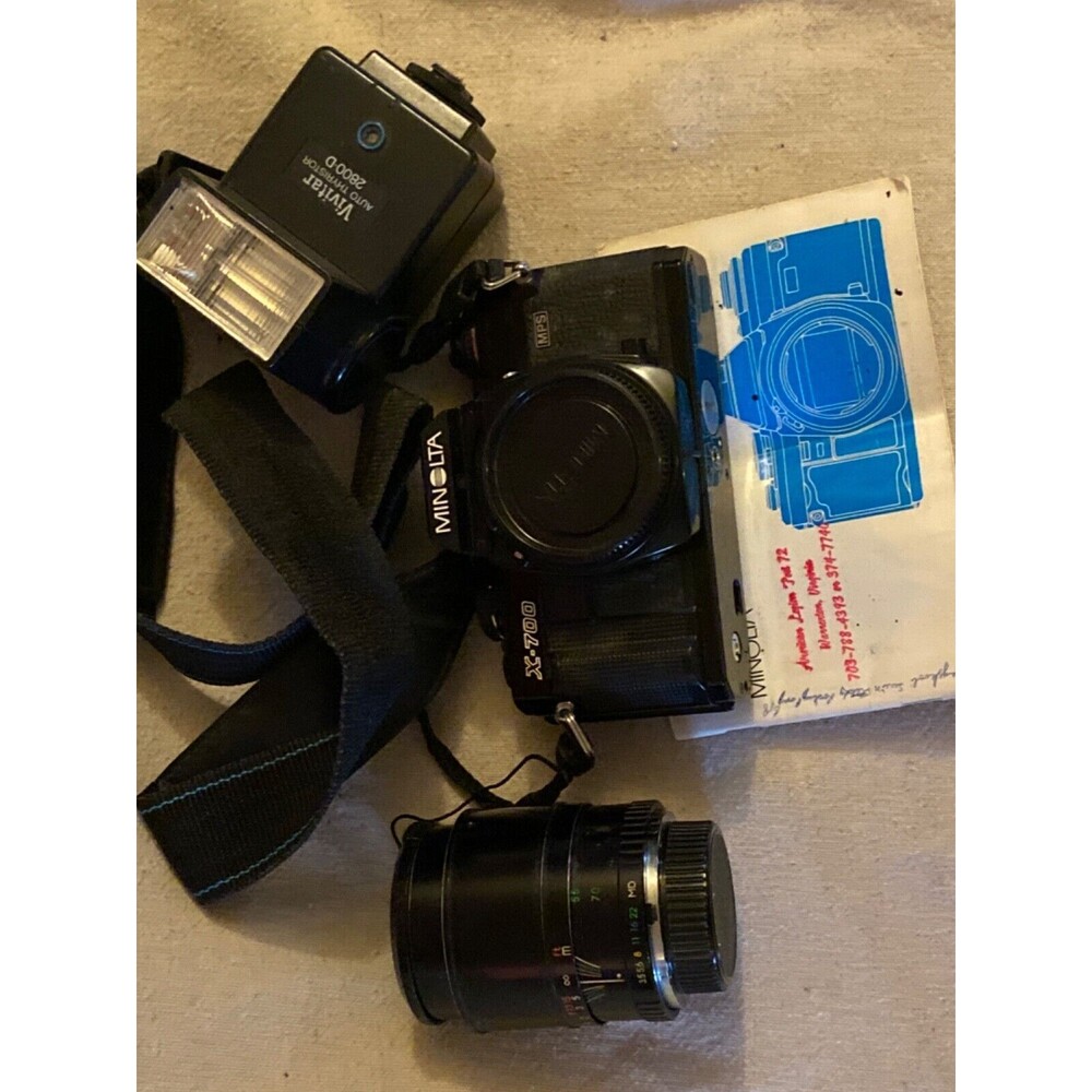 Minolta X-700 35mm SLR Film Camera with 70mm lens and Vantage Flash